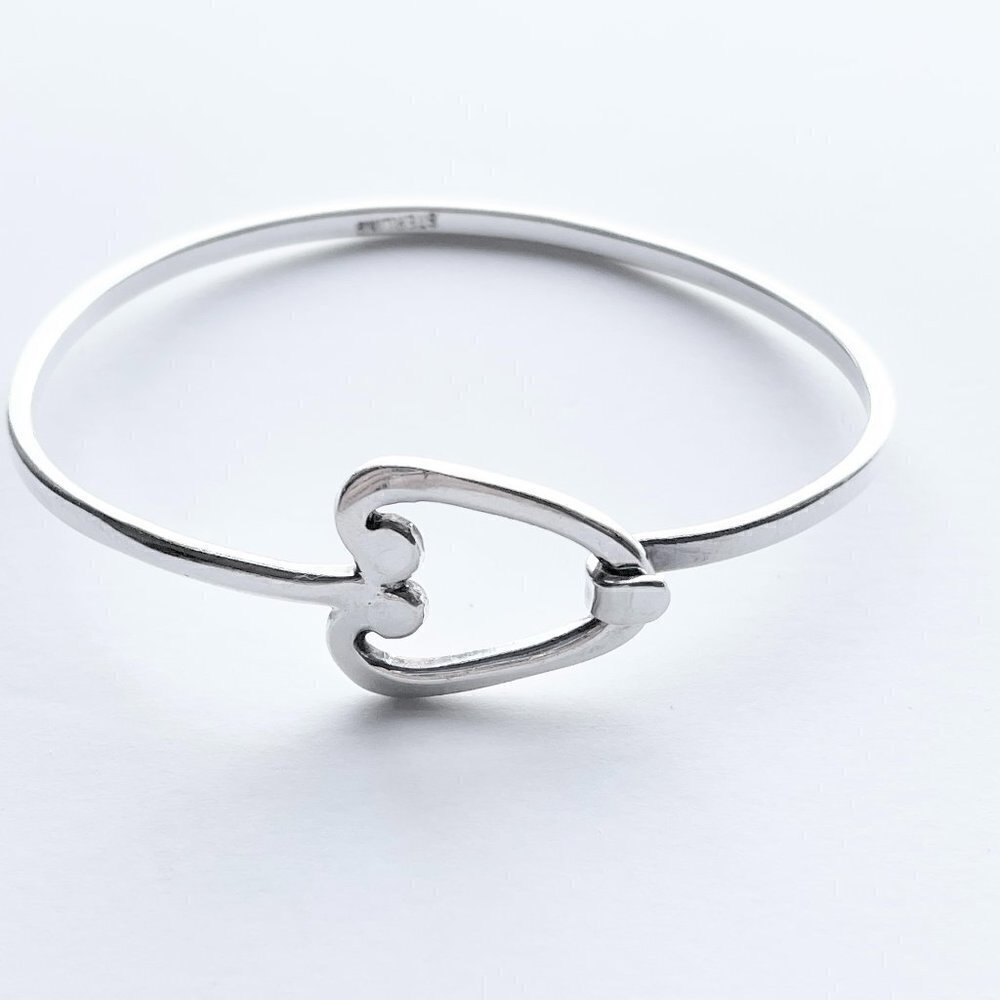 Sterling Silver Horizontal Open Freeform Heart Hook Clasp Bangle Bracelet